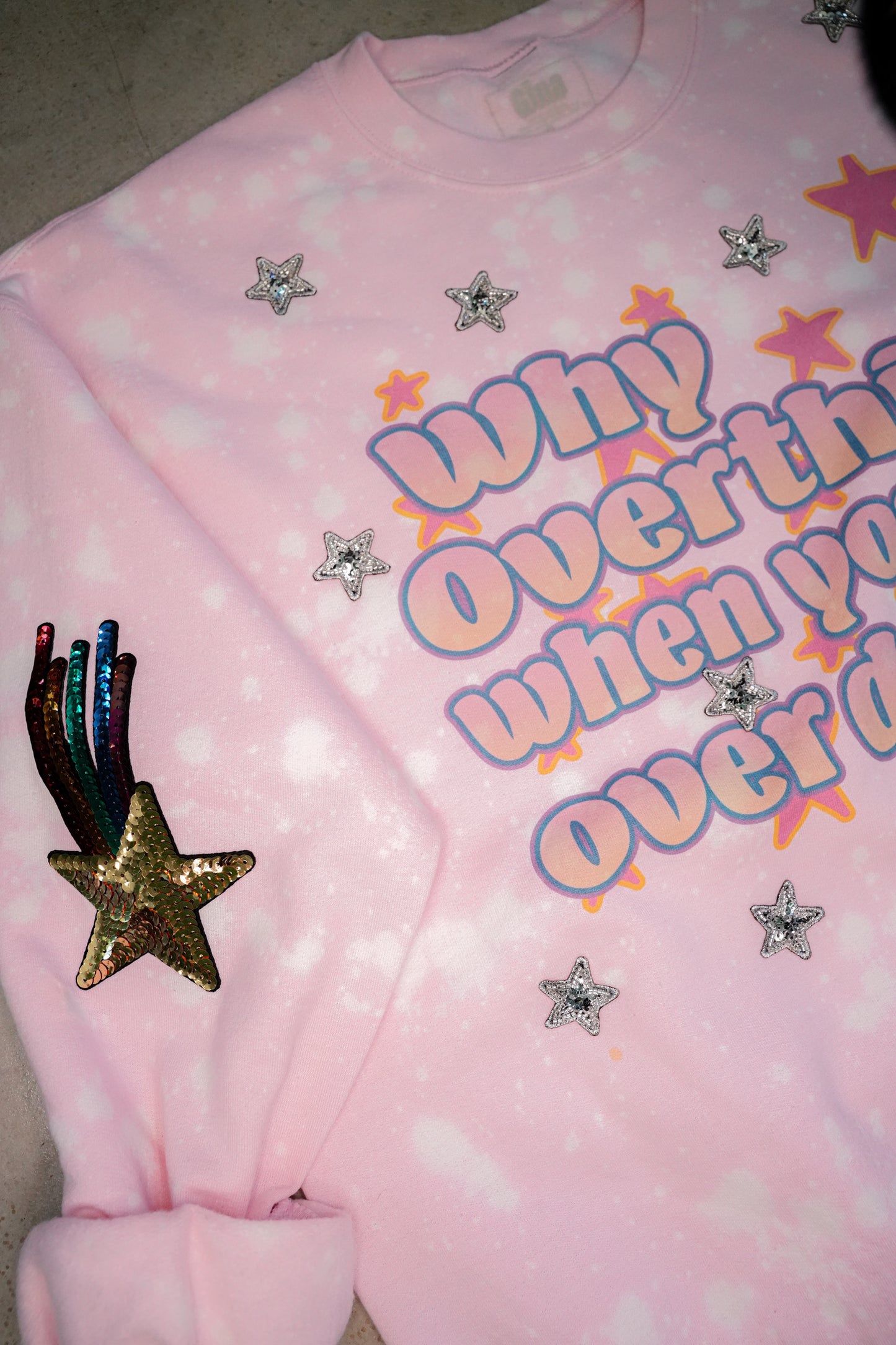 OVER DRINK CREWNECK