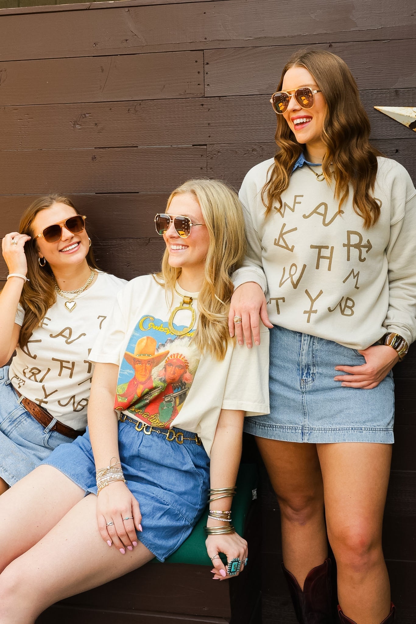 GINA BRAND TEE | CREWNECK