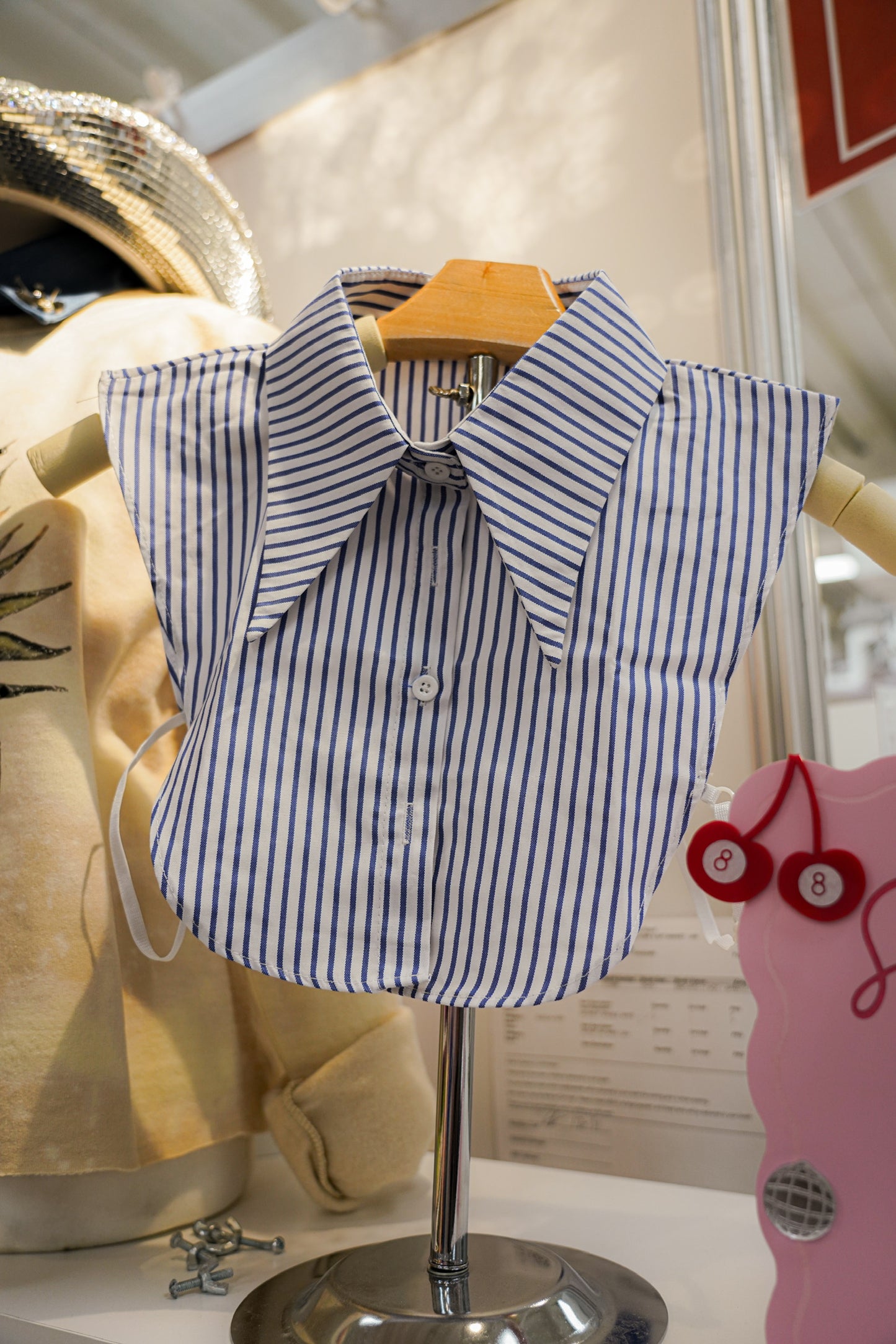 CORPORATE COLLAR