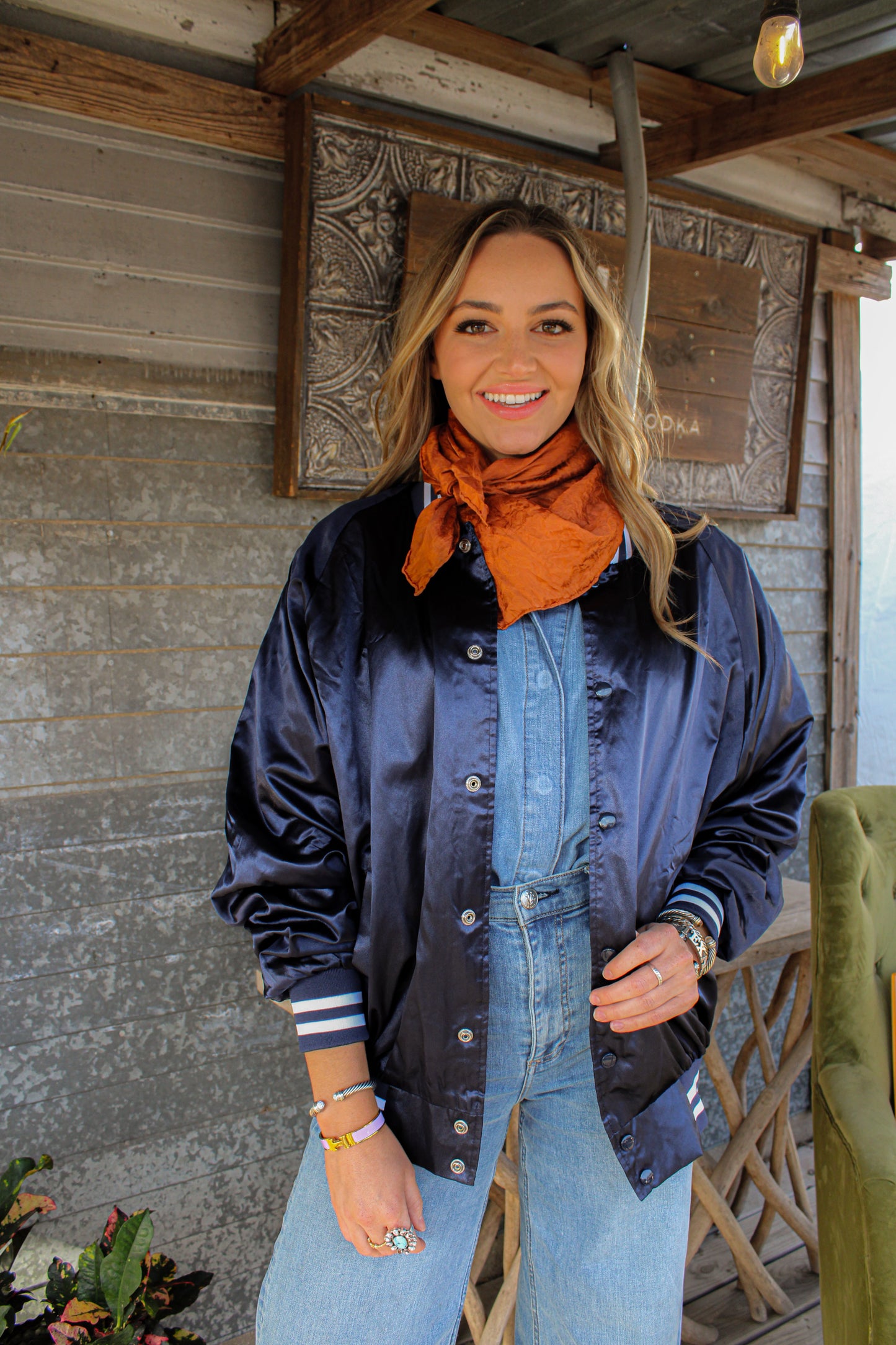 BOMBER JACKET