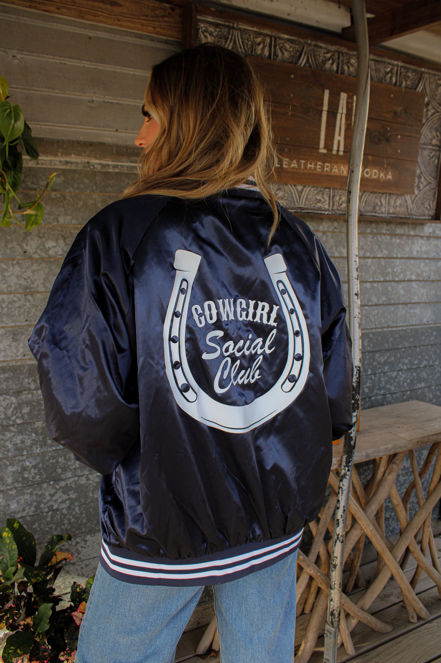 BOMBER JACKET