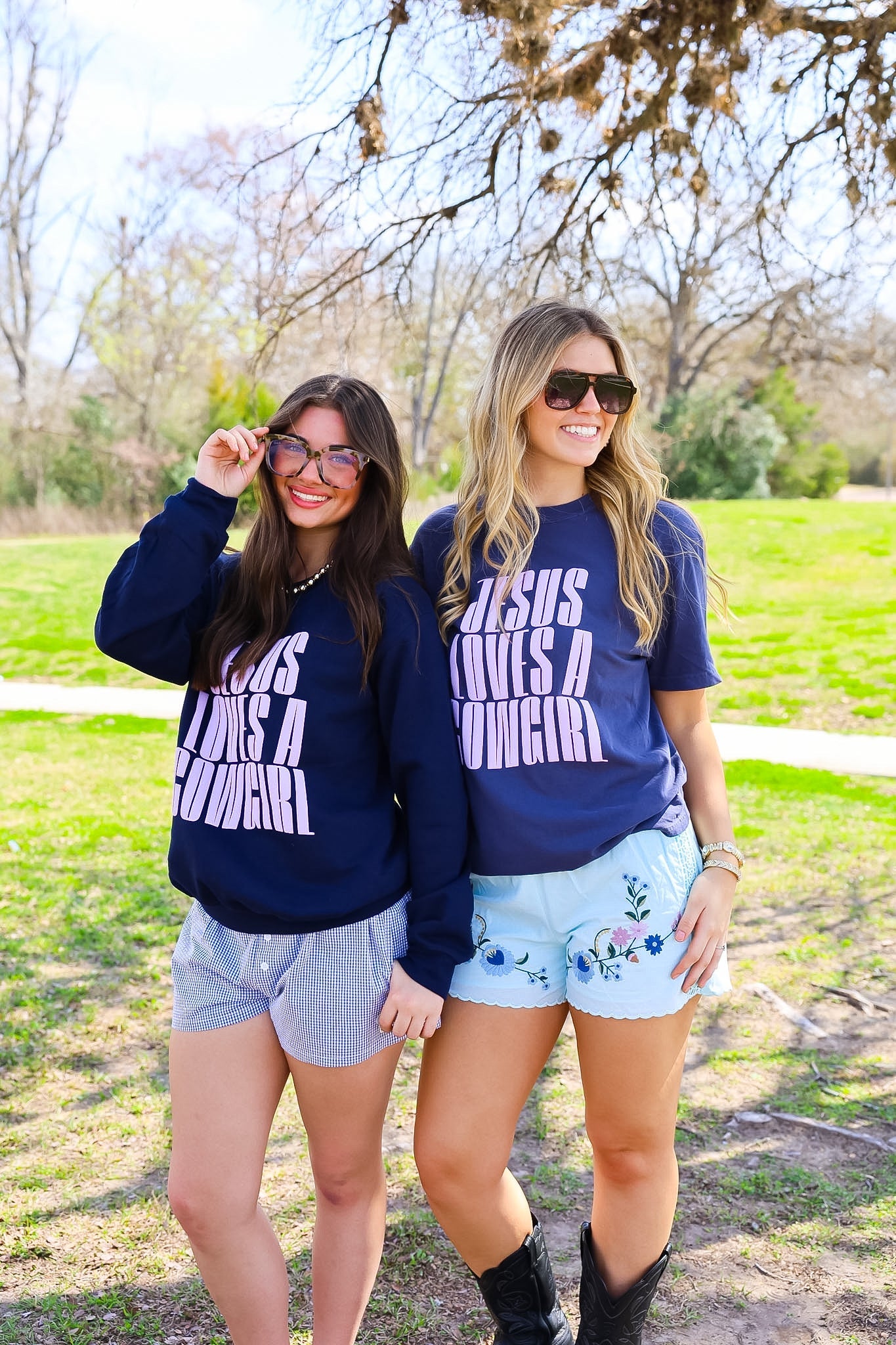 JESUS LOVES A COWGIRL TEE | CREWNECK