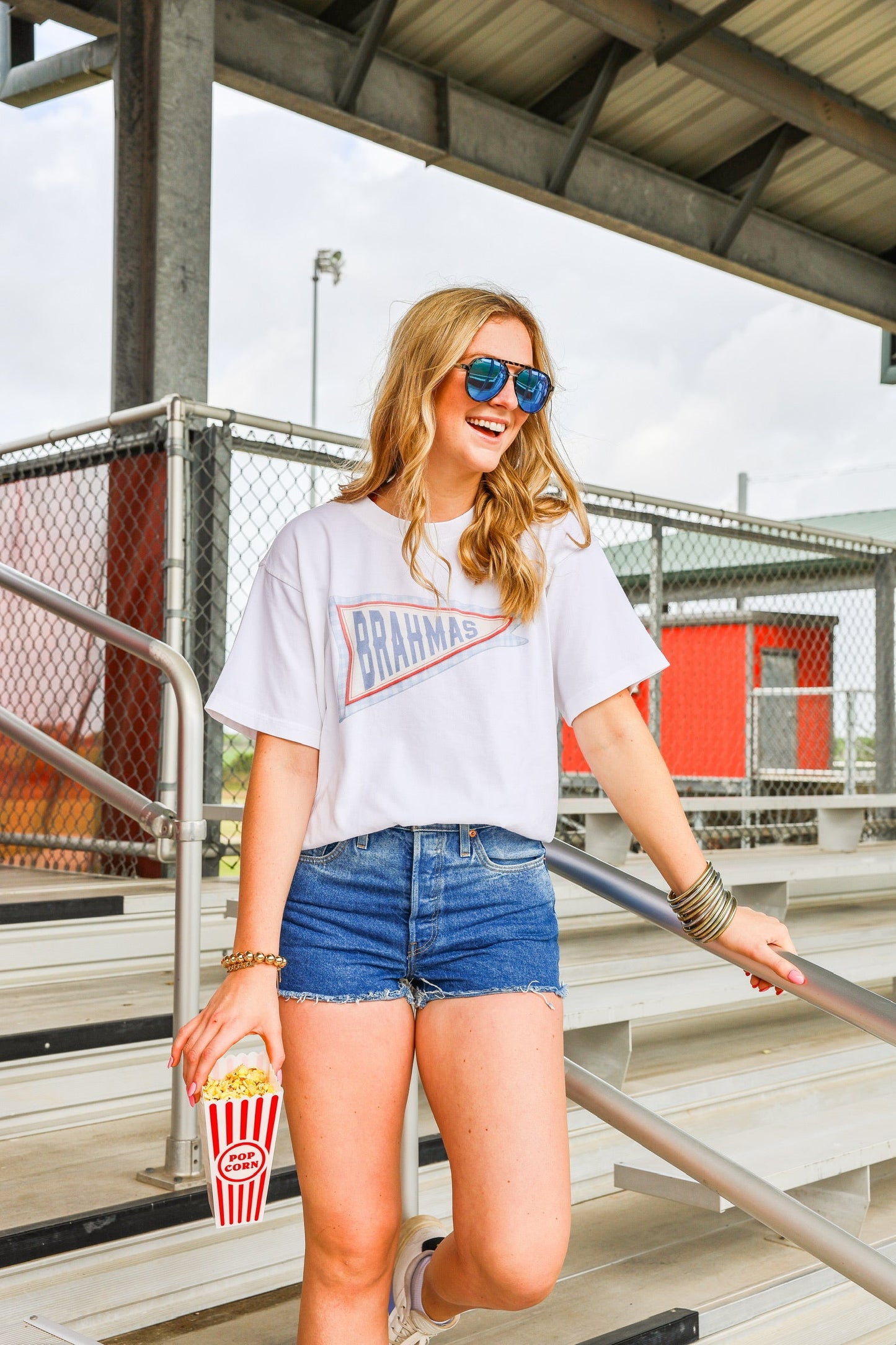 TEAM FLAG CUSTOM TEE