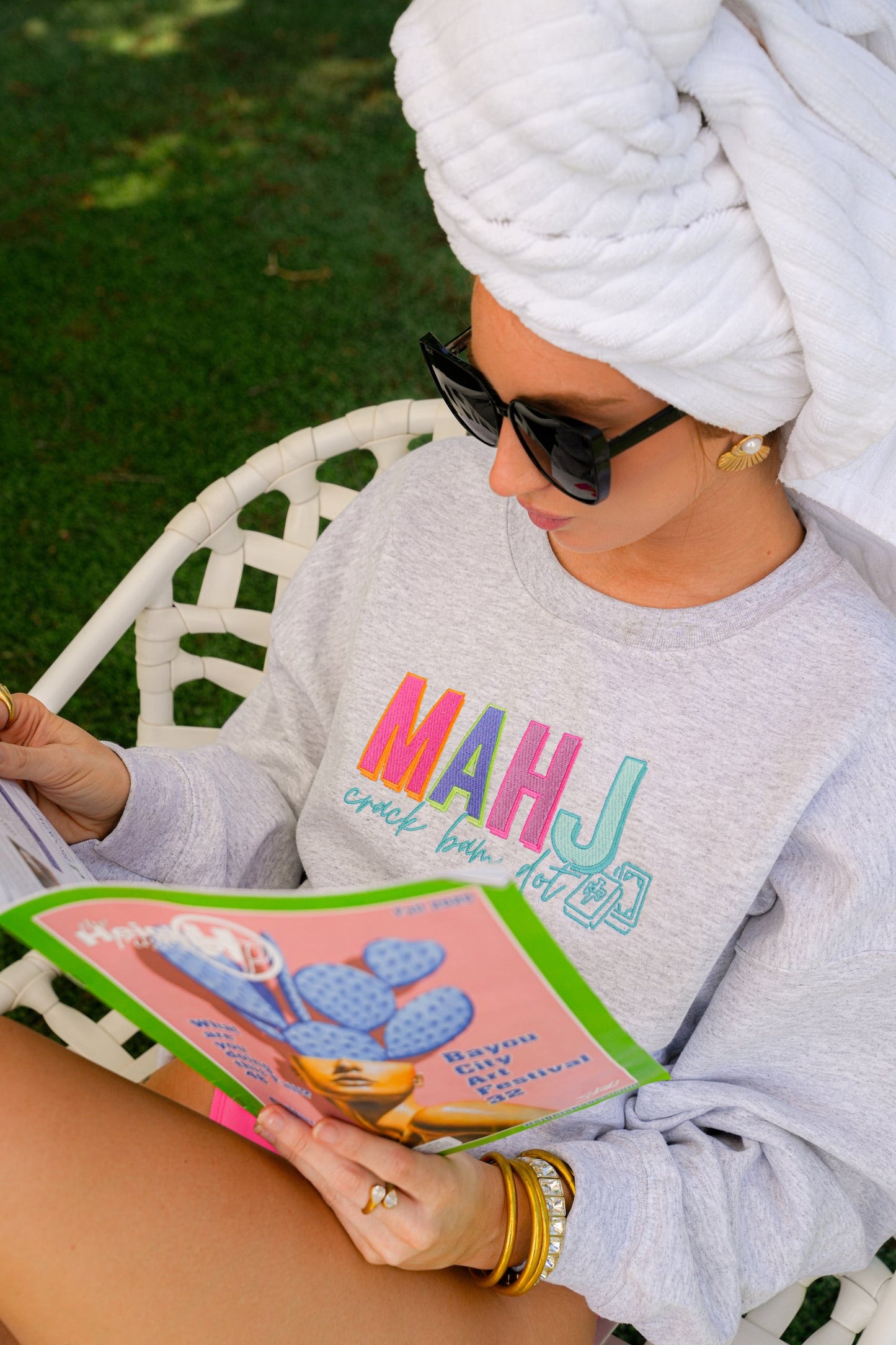 MAHJ CREWNECK