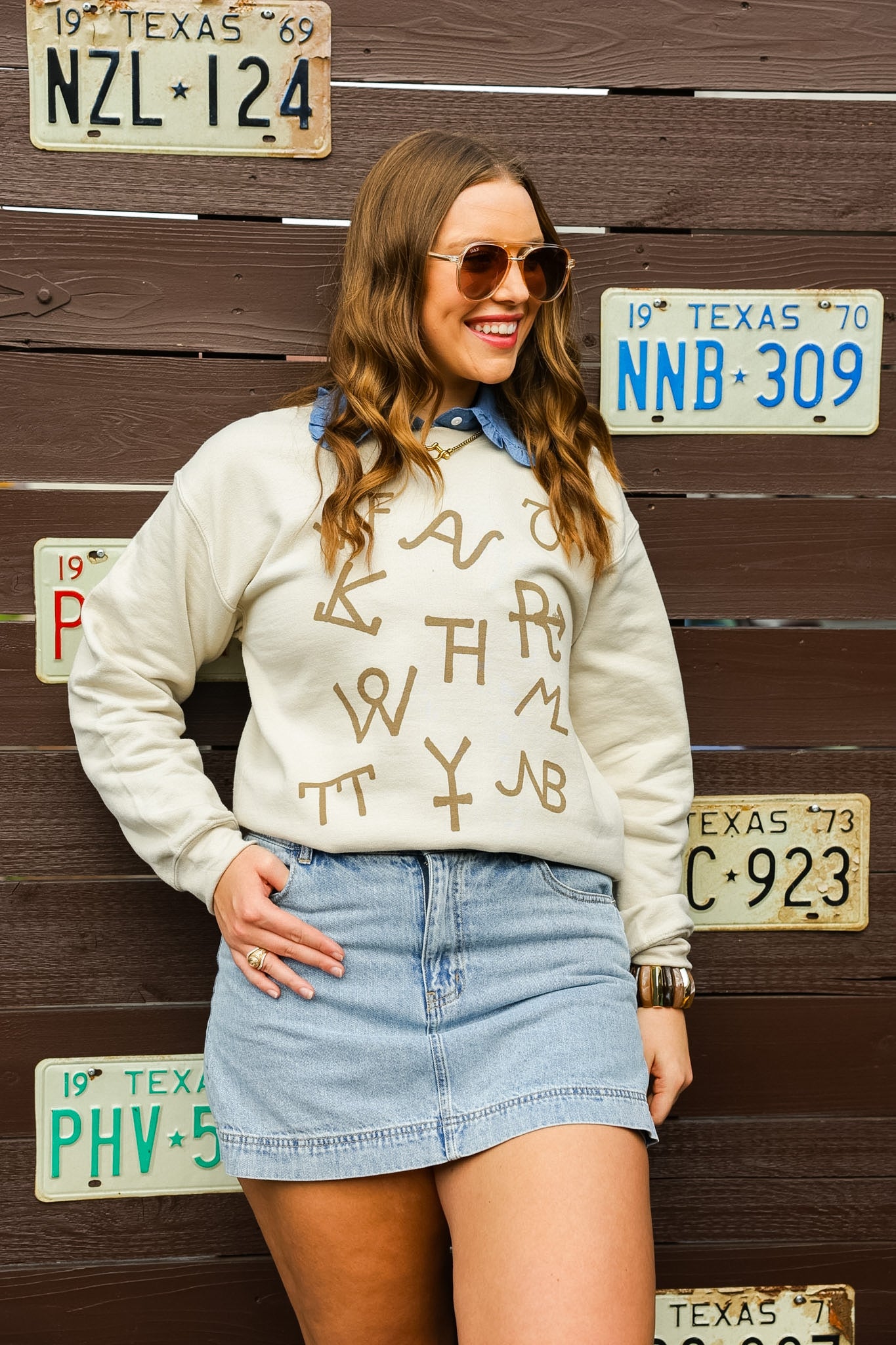 GINA BRAND TEE | CREWNECK