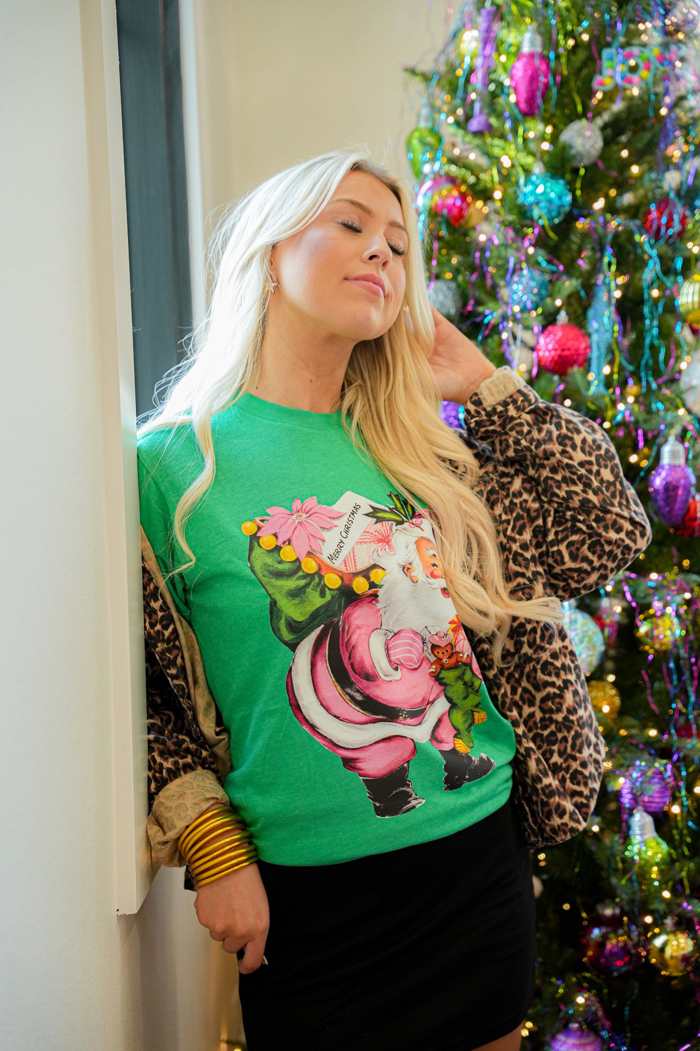 VINTAGE PINK SANTA TEE