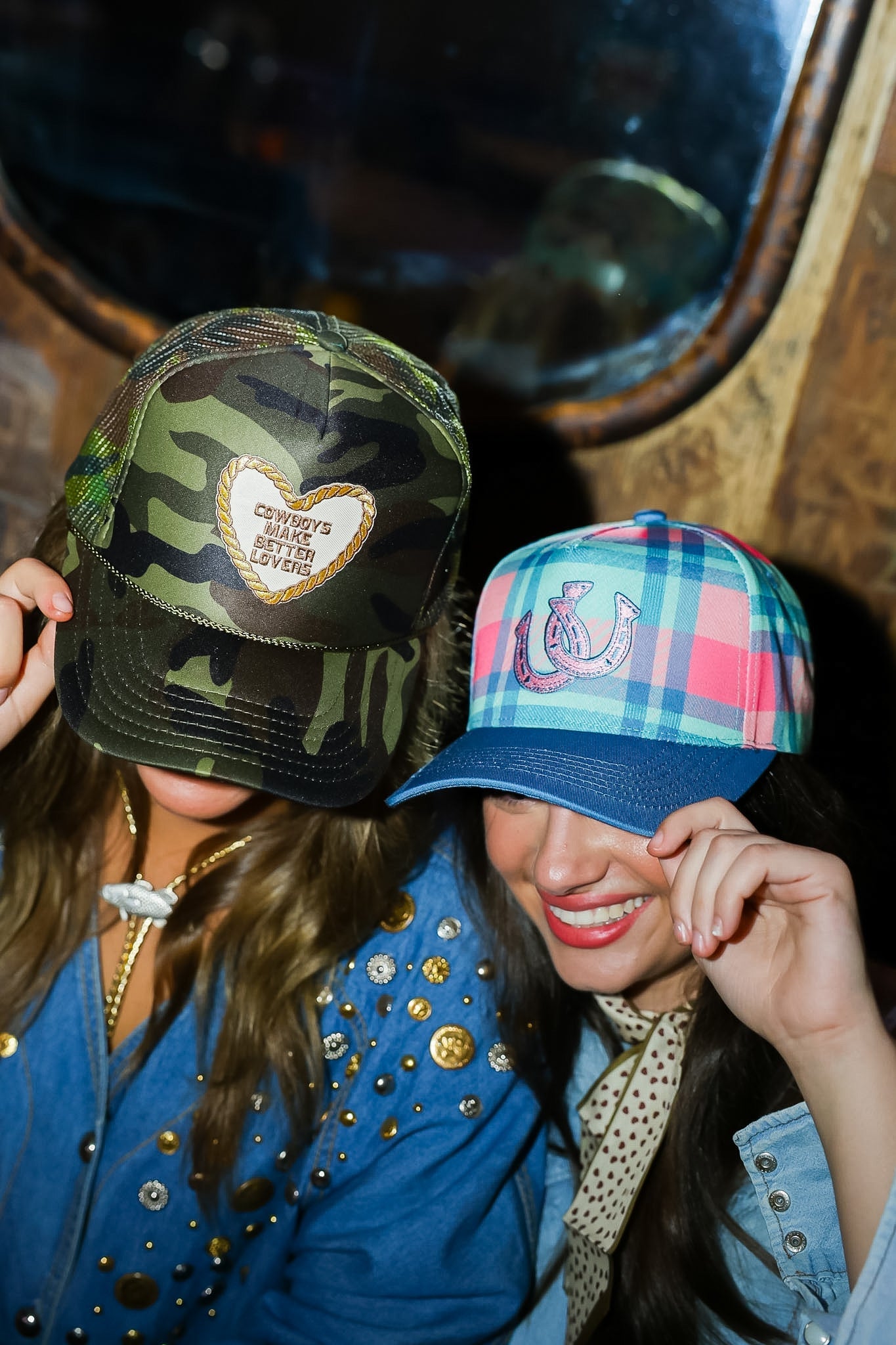 PLAID HORSESHOE CANVAS CAP
