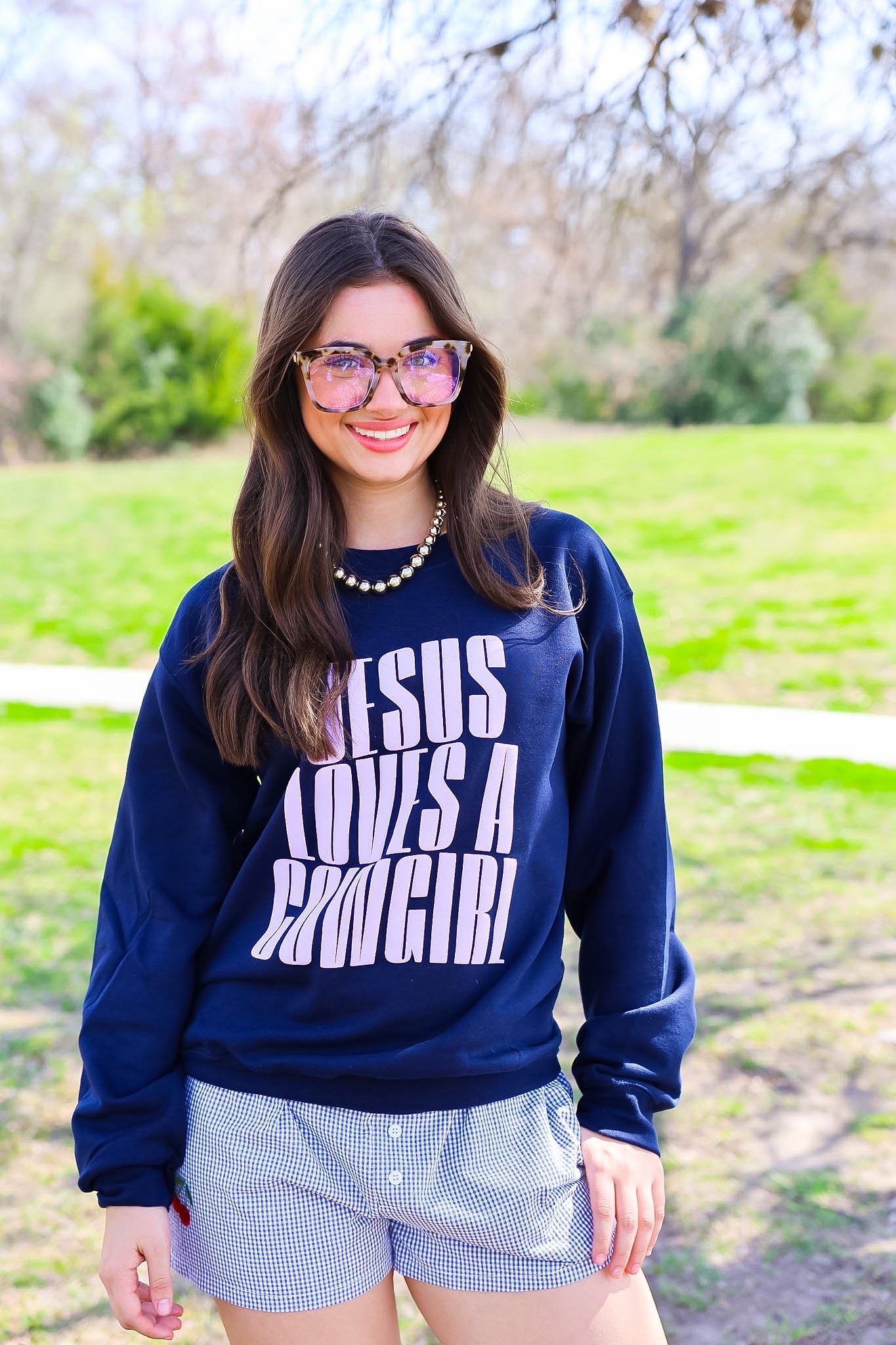 JESUS LOVES A COWGIRL TEE | CREWNECK