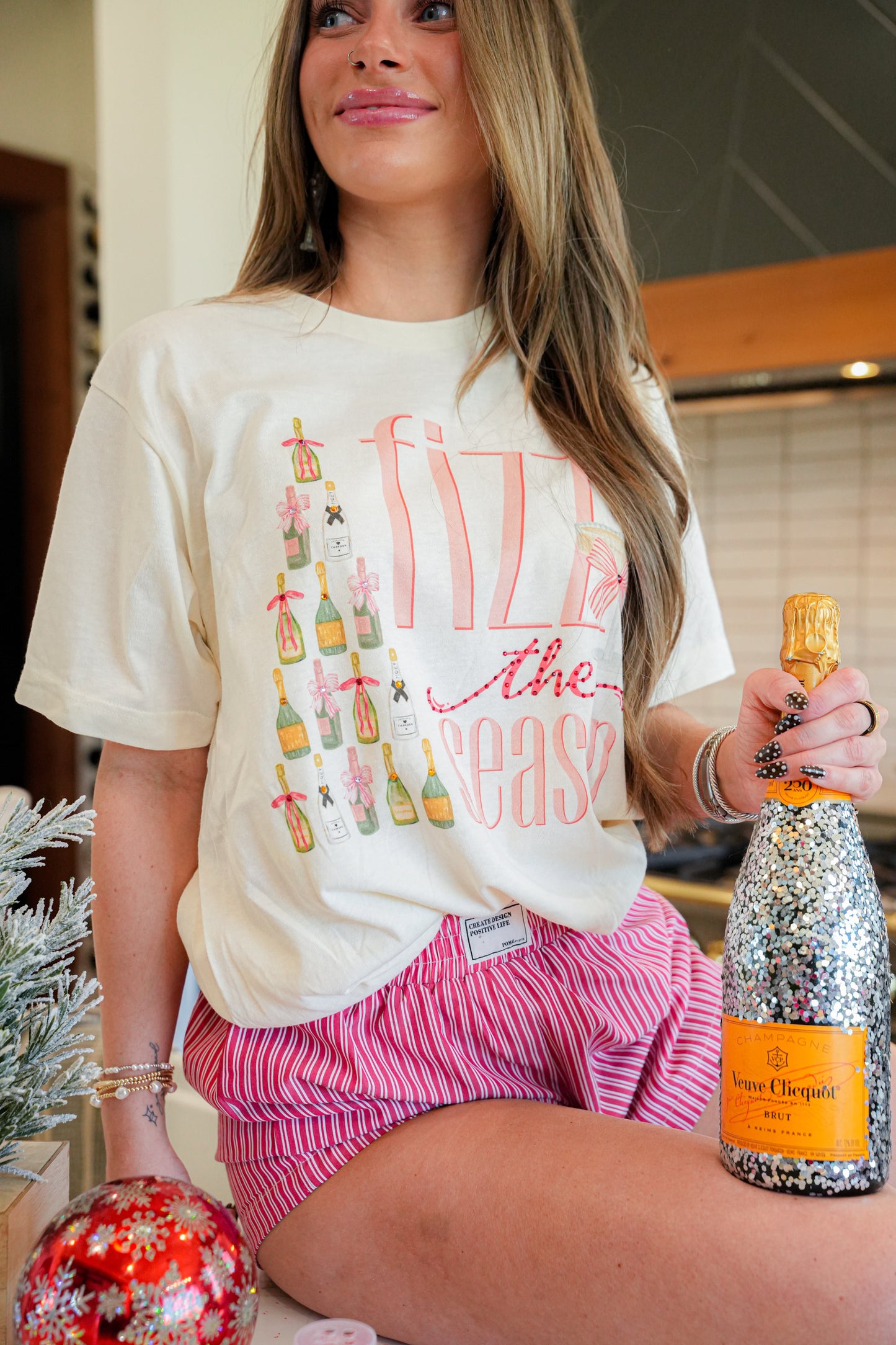 FIZZ THE SEASON TEE