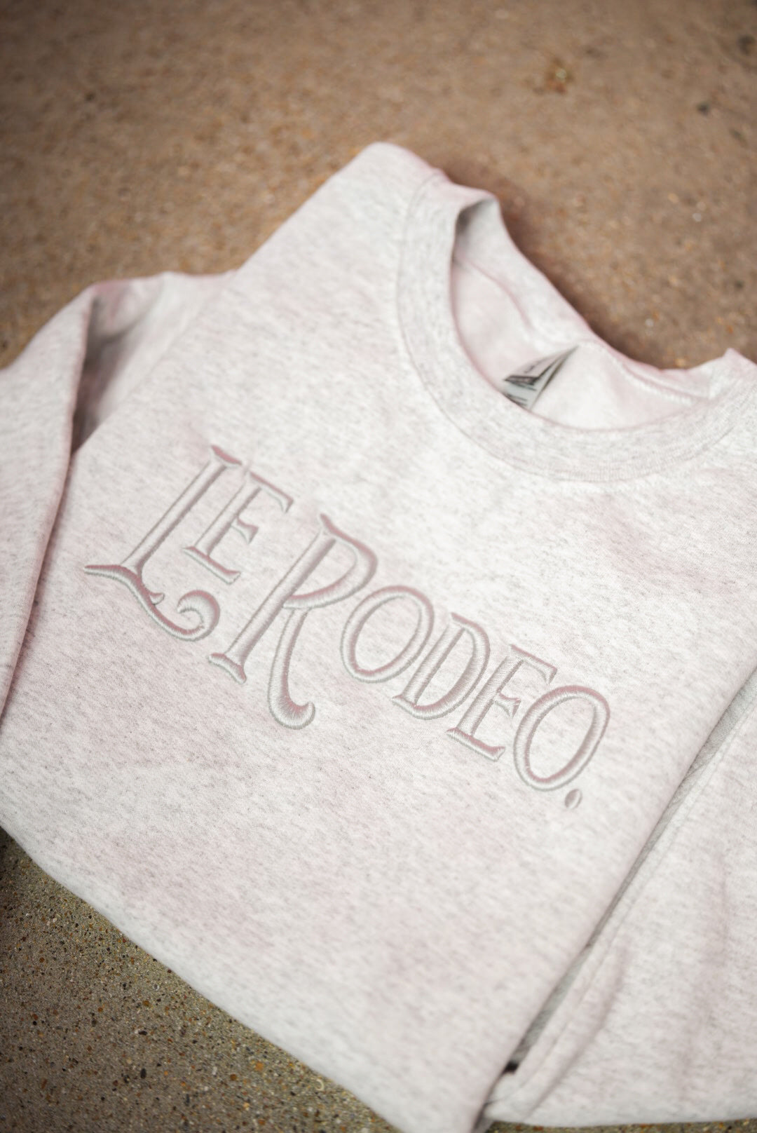 LE RODEO CREWNECK